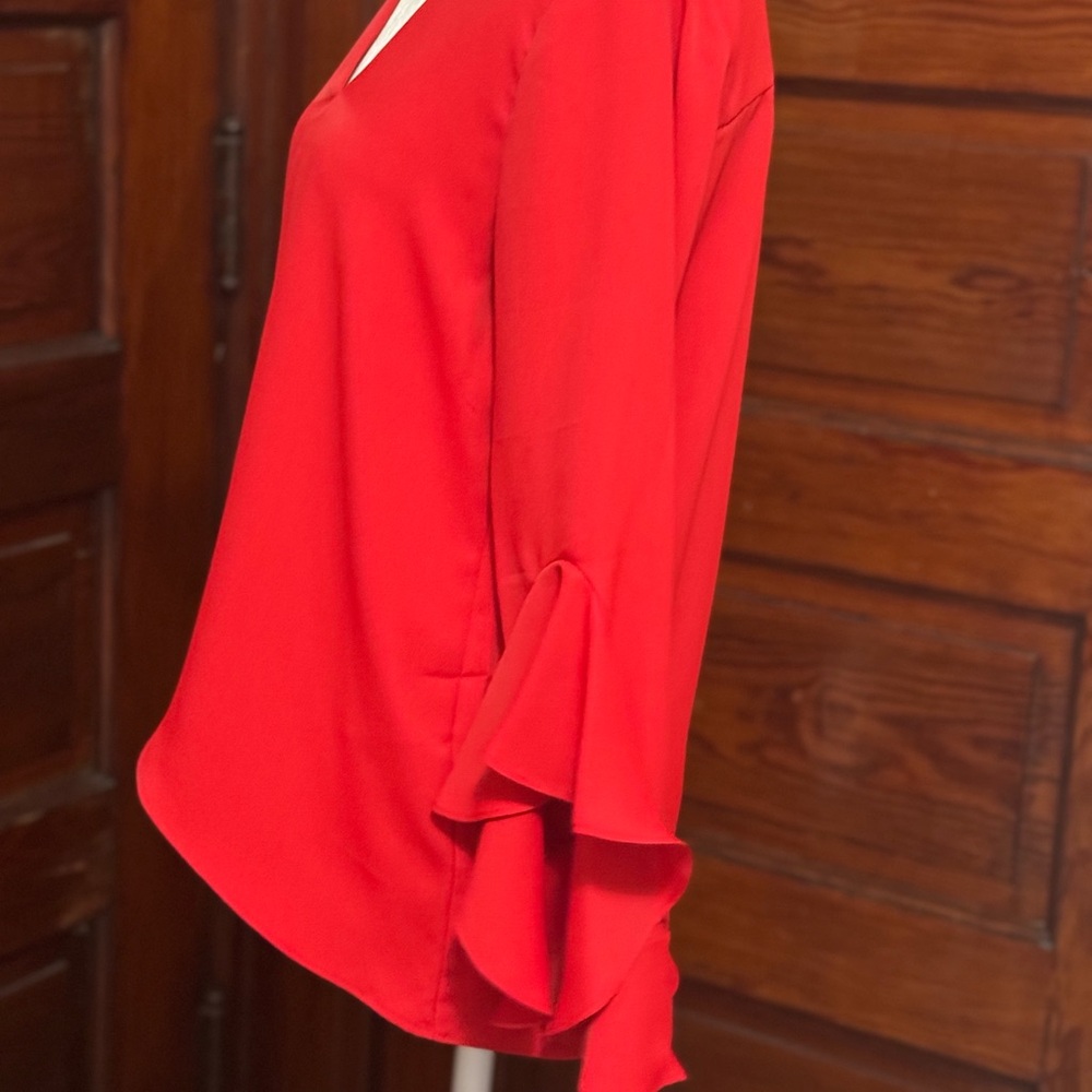 Vince Camuto Red Ruffle Sleeve Top - Picture 2 of 4